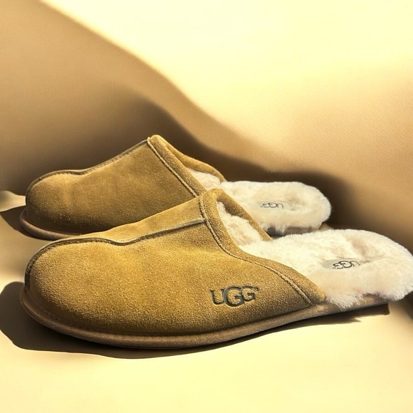 UGG Scuff Slippers 1101111 Men's Size‎ 9 US Chestnut Suede Shearling EU 42 - Picture 1 of 9